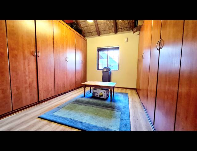 4 BEDROOM HOUSE FOR SALE IN LEEUWFONTEIN ESTATE